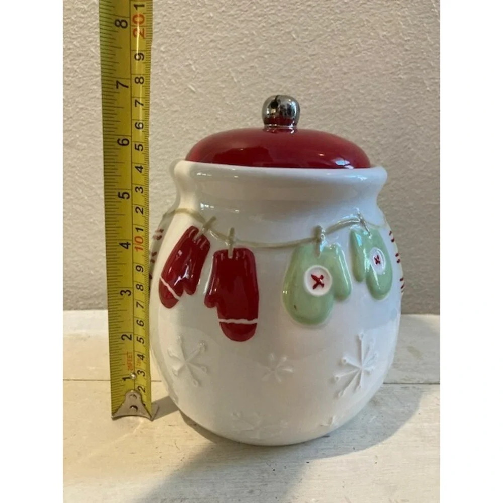 Vintage Hallmark Christmas Cookie Jar Mittens on Clothesline‎ Ceramic